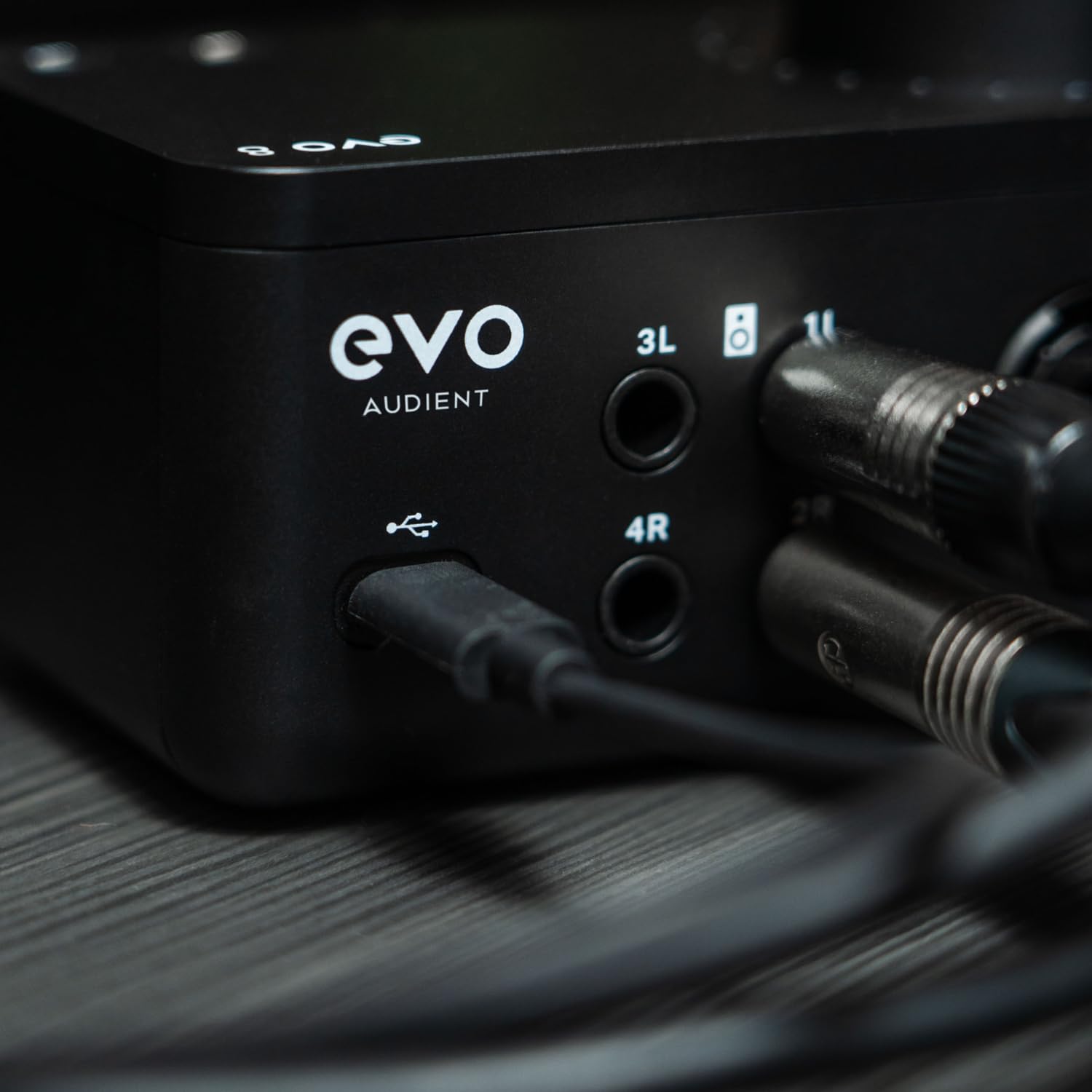 Audient EVO 8 USB-C Audio Interface – 4 In / 4 Out with Smartgain, Loopback & Studio-Grade Preamps