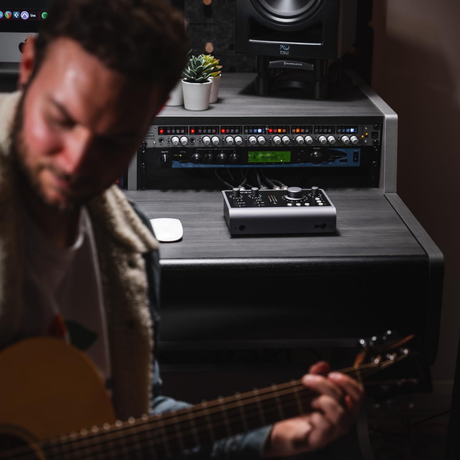 Audient iD24 USB-C Audio Interface – 10-In/14-Out with Dual Class-A Preamps, ADAT & Loopback