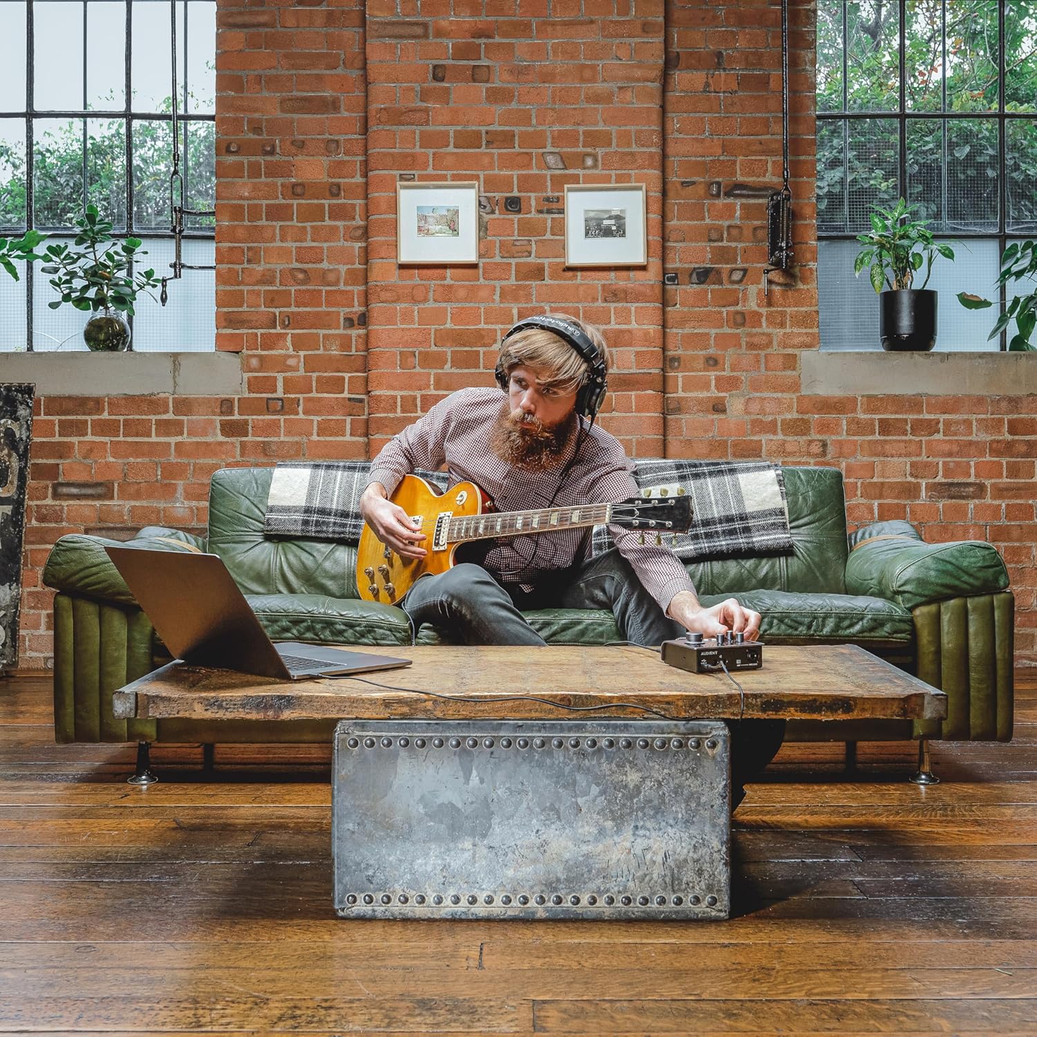 Audient iD4 MKII USB Audio Interface – 2-In/2-Out with Class-A Preamps & USB-C