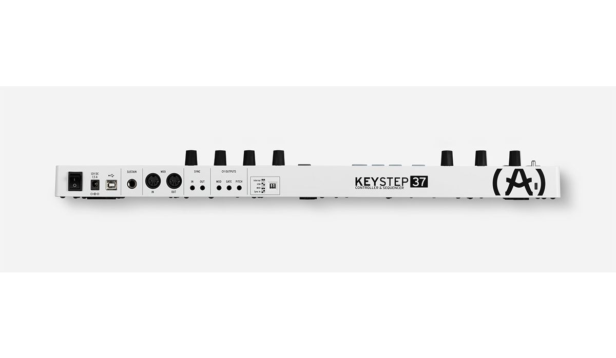 Arturia KeyStep 37 – 37-Key MIDI Controller & Polyphonic Sequencer with RGB Keys, USB, CV, MIDI, and Chord Mode
