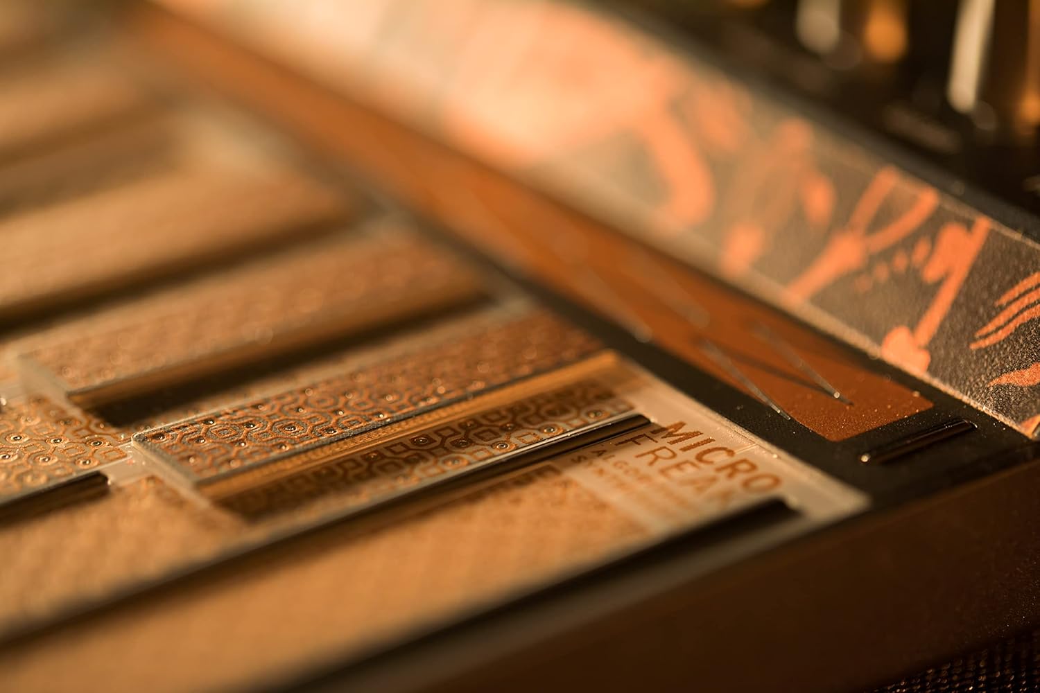 Arturia MicroFreak Hybrid Synthesizer: Experimental Powerhouse with Digital Oscillators, Analog Filter & Poly-Aftertouch Keyboard