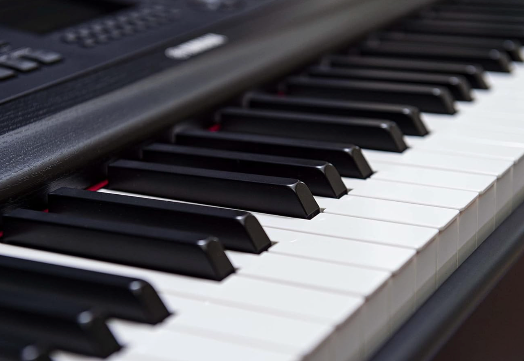 Yamaha DGX670B Digital Piano