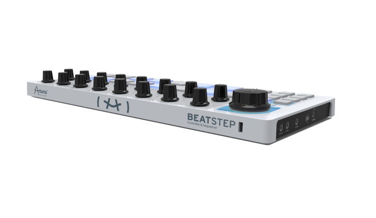 Arturia BeatStep – Portable MIDI Controller & Step Sequencer with 16 Pads and Knobs for DAW, Synths & Modular Gear